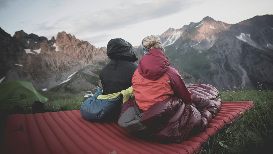Comment bien choisir ton sac de couchage grand froid? - Camping Confortable