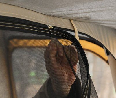tente-gonflable-yourte-mousticaire-fenetre